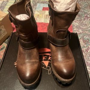 Freebird boots. Size 9. The Harley in brown.
